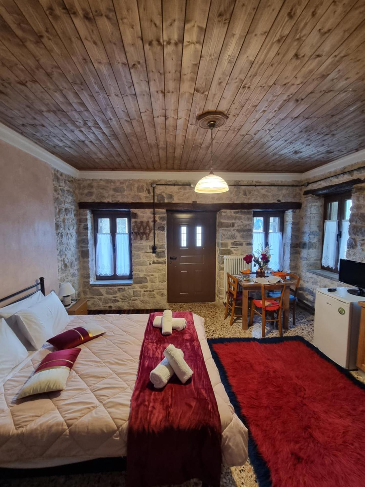 Οικιεσ Παλιοσ Φουρνοσ Apartment Pramanta Exterior photo